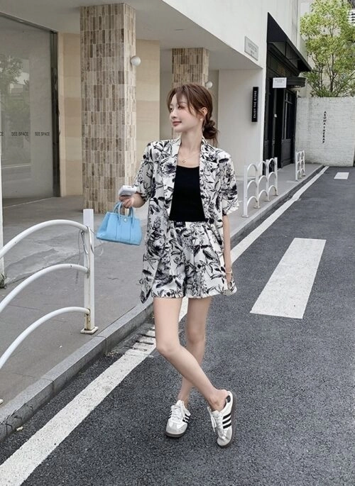 Vintage Ink Print Short Sleeve Casual Blazer Shorts Set