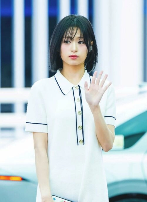 White Collared Polo Dress With Contrasting Linings | Ahyeon - BabyMonster