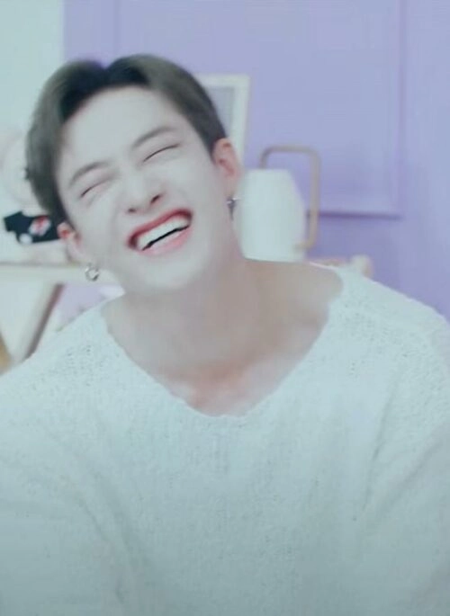 Beige See-Through Loose Sweater | Bangchan – Stray Kids