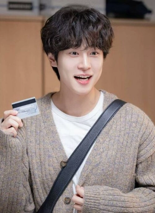 Brown Thick Ribbed Cardigan | Um Jae Il - Resident Playbook