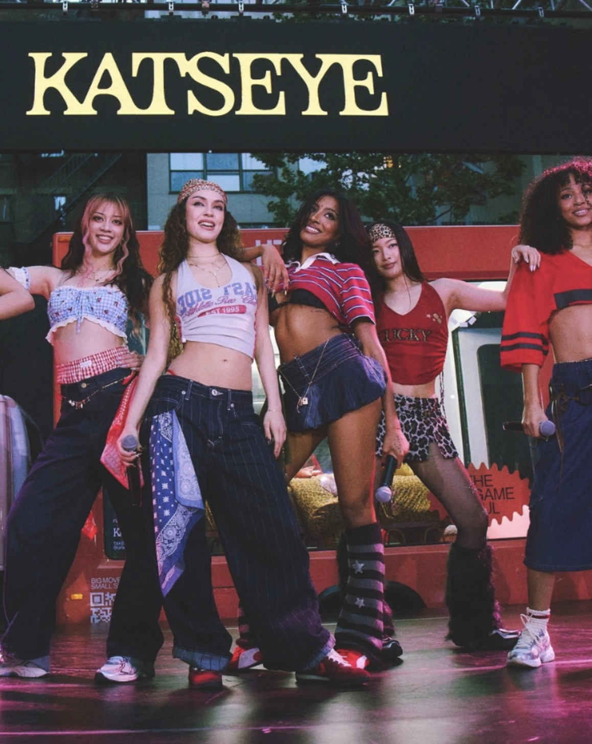 Grey Stars Stripe Leg Warmer | Lara - KATSEYE - Fashion Chingu