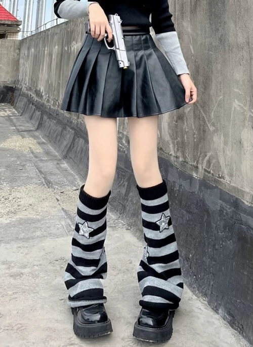 Grey Stars Stripe Leg Warmer | Lara - KATSEYE