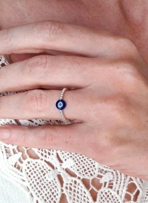 Silver Beaded Evil Eye Charm Elastic Ring | Jeno – NCT