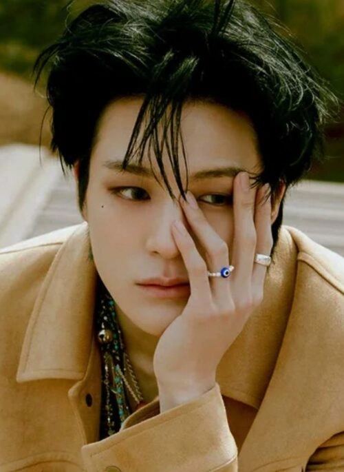 Silver Beaded Evil Eye Charm Elastic Ring | Jeno – NCT