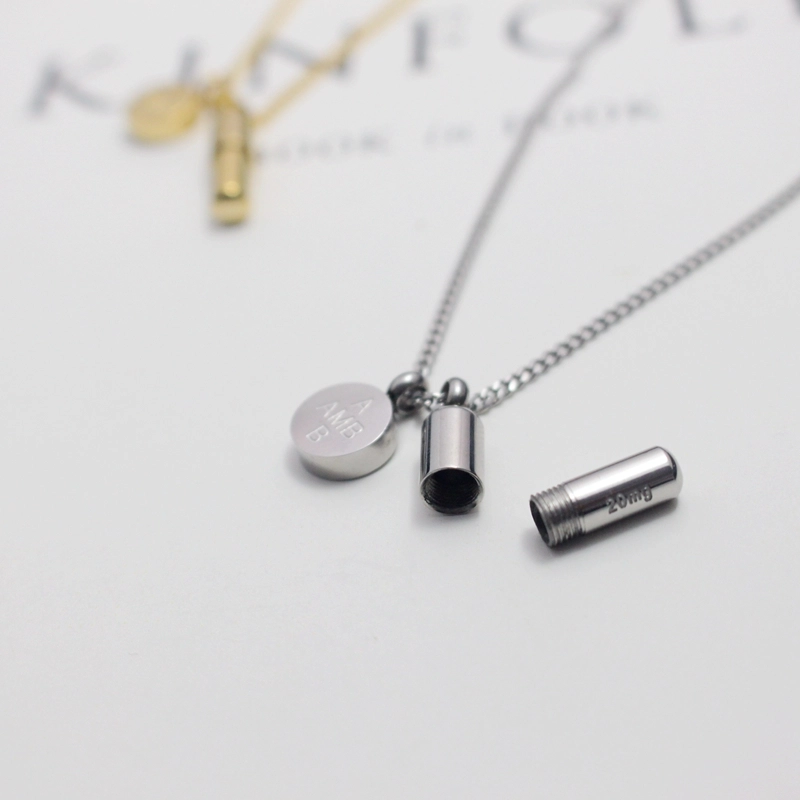 Silver Capsule Pendant Chain Necklace | Hyunjin - Stray Kids