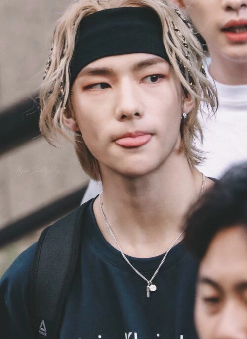 Silver Capsule Pendant Chain Necklace | Hyunjin - Stray Kids