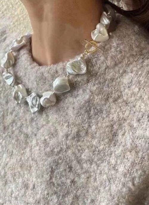 White Irregular Shaped Pearl Necklace | Somi