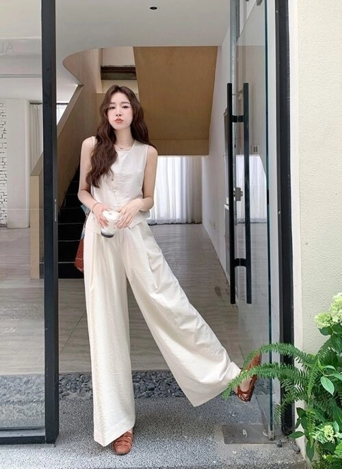 White Relaxed Fit Top And Wide Leg Pants Set