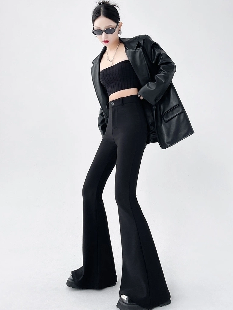 Black Classic Flared Pants | Chaewon - Le Sserafim - Fashion Chingu