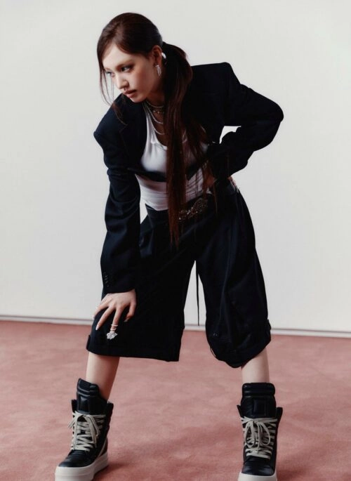 Black Contrasting High-Top Sneakers | Liz – IVE