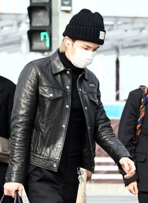 Black Classic Turtleneck Sweater | Suga – BTS