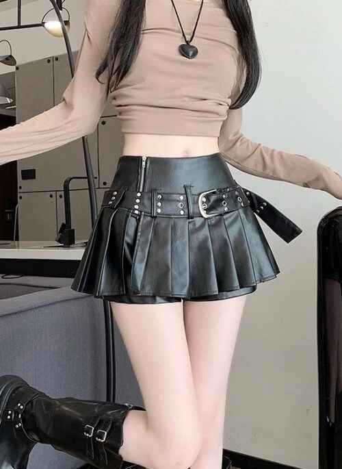 Black Pleated Faux Leather Belted Skort | Ruka – BabyMonster