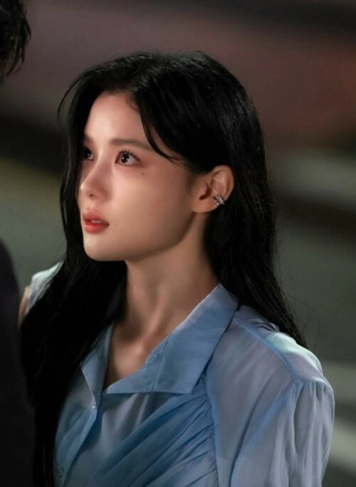 Blue Bandage Long Sleeves Shirt | Do Do Hee - My Demon