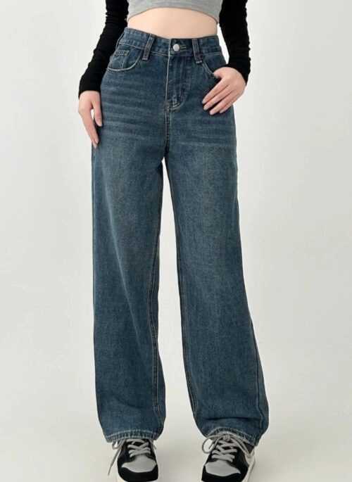 Blue Relaxed Fit Straight Leg Jeans For Pear Shape