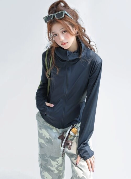 Cooling Lightweight Upf Jacket With Sun Protection