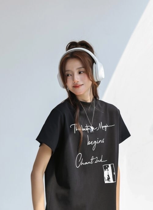 Graphic Print Loose Fit Crew Neck Short Sleeve Tee