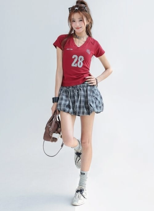 Graphic V Neck Slim Fit Short Sleeve Top