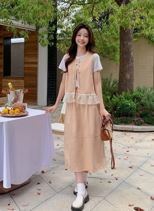 Lace Patchwork Vest And Skirt Fashion Set