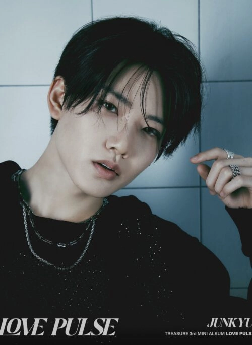 Silver Rhinestones Chain Ring | Junkyu – Treasure