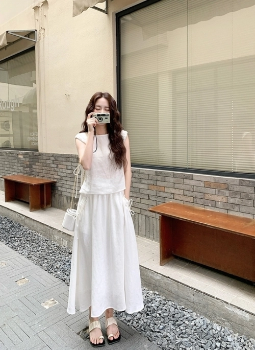 Sleeveless Top And Skirt Set Elegant Summer Outfit