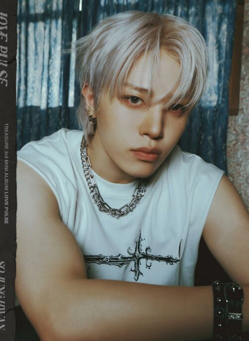 White Double Sword Print T-Shirt | Junghwan – Treasure