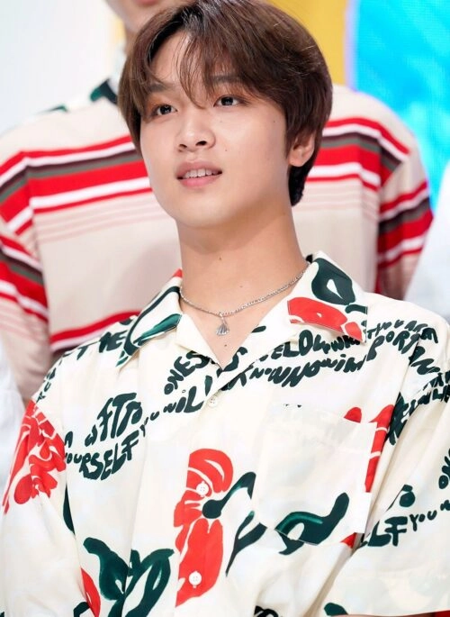 White Floral Print Tropical Shirt | Haechan – NCT