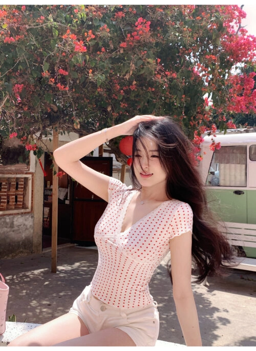White Mini Heart Print V-Neck Top | Somi