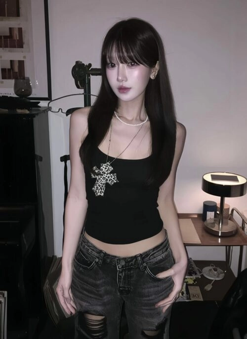Black Leopard Cross Cami Top | Wonyoung - IVE