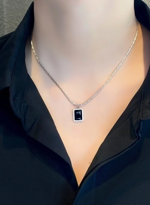 Black Square Gem Pendant Necklace | Bangchan - Stray Kids