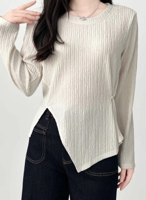Textured Long Sleeve Split Hem Slim Fit Top