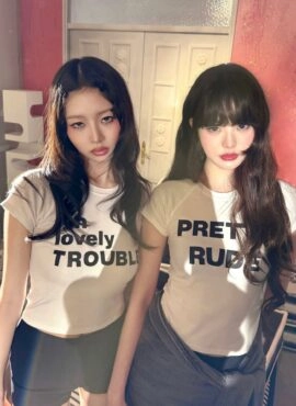 White “I’m Lovely Trouble” Graphic Print T-Shirt | Rei – IVE
