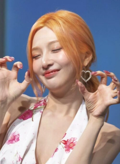 White Pearl Heart Hoop Earrings | Joy - Red Velvet