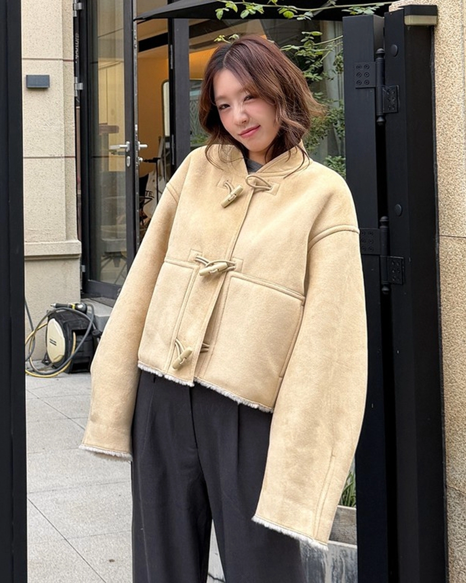 Beige Toggle Fleece Short Jacket | Jennie - Blackpink - Fashion Chingu