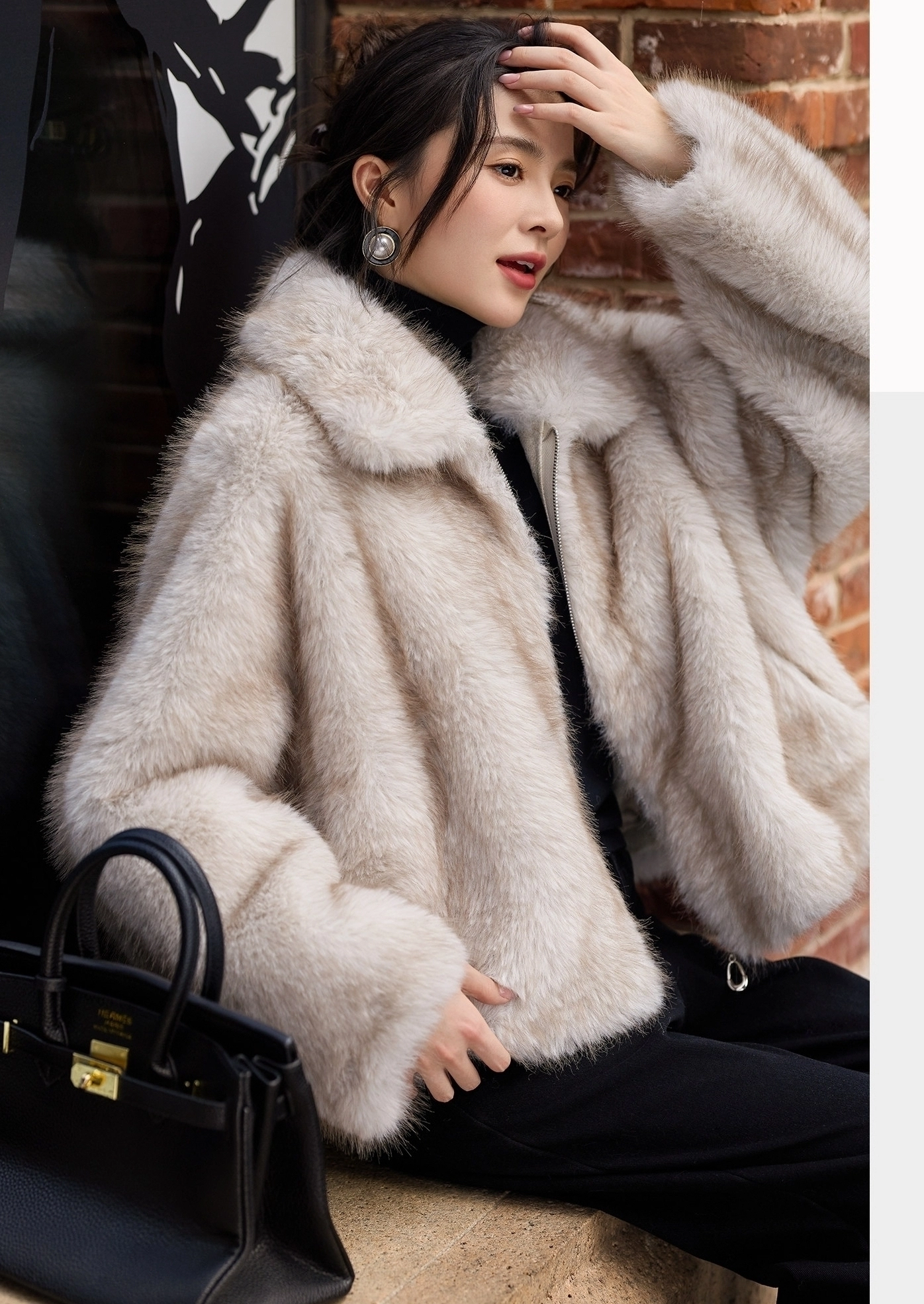 HAN AHN SOON ファー ノースリーブジャケット F 821856C8-90C7-45D1-95A1-